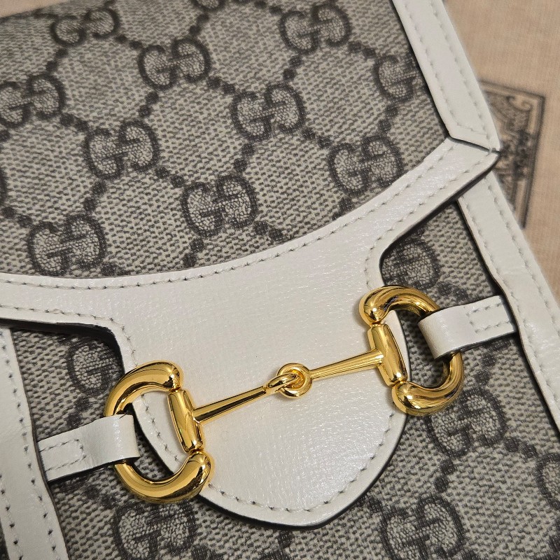 古馳 GUCCI 馬銜扣 1955 白色老花手機包-26