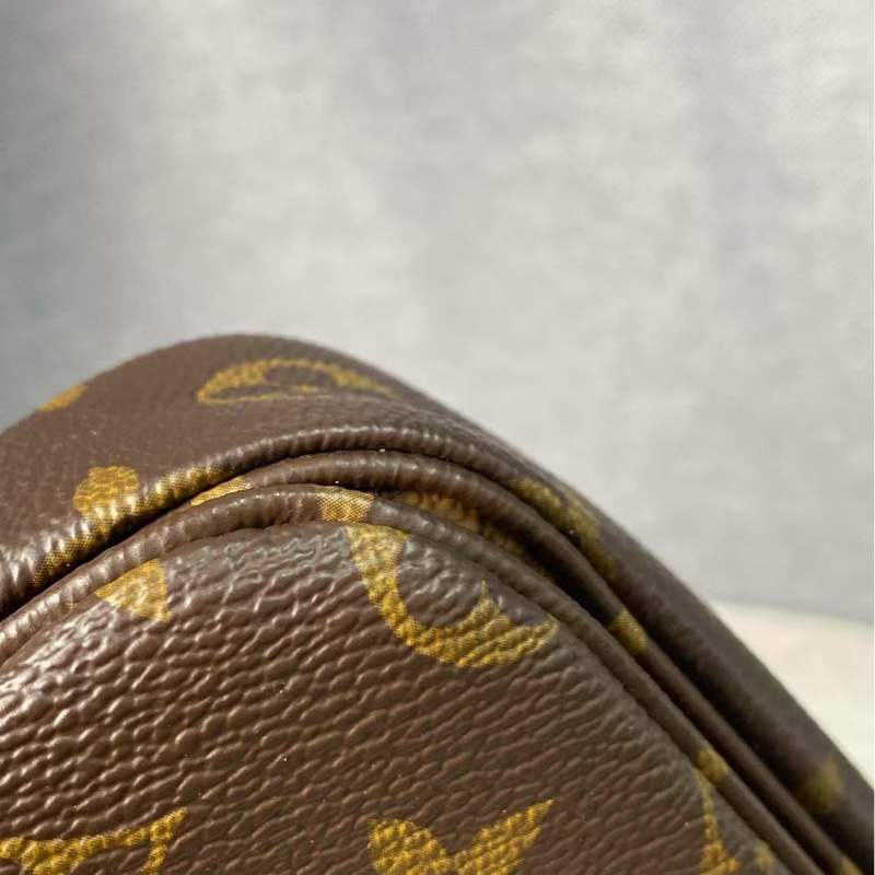 Louis Vuitton pochette Metis 老花郵差包-7