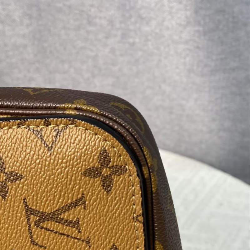 Louis Vuitton pochette Metis 老花郵差包-8