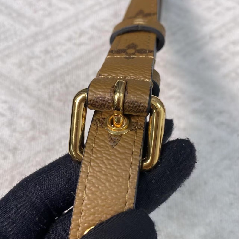 Louis Vuitton pochette Metis 老花郵差包-21