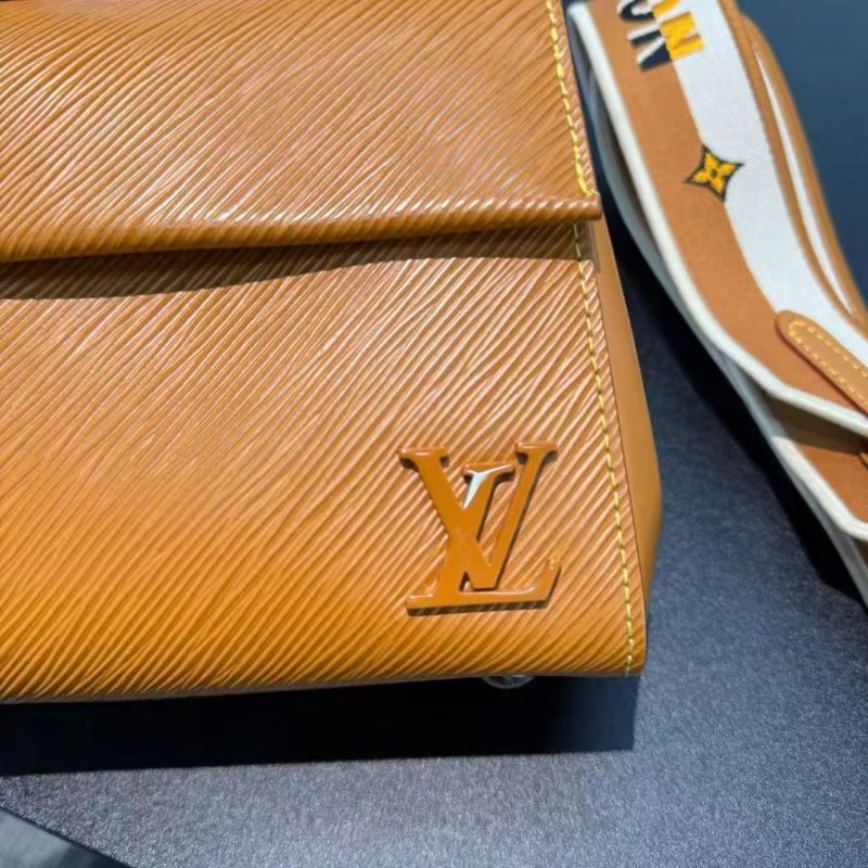 Lv Cluny 水波紋焦糖色 99新 配件齊全 圖二微瑕-1