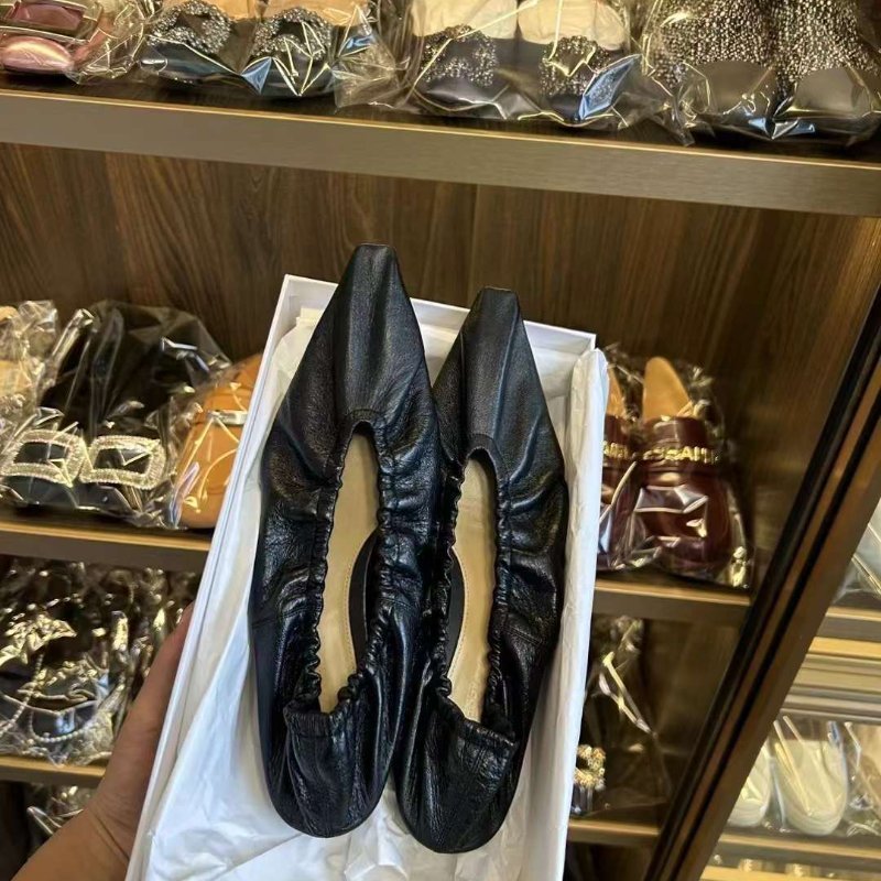 Bottega Veneta 奶奶鞋 38號 瘦腳39也可 只穿一次包裝齊全 原價2萬6左右-2