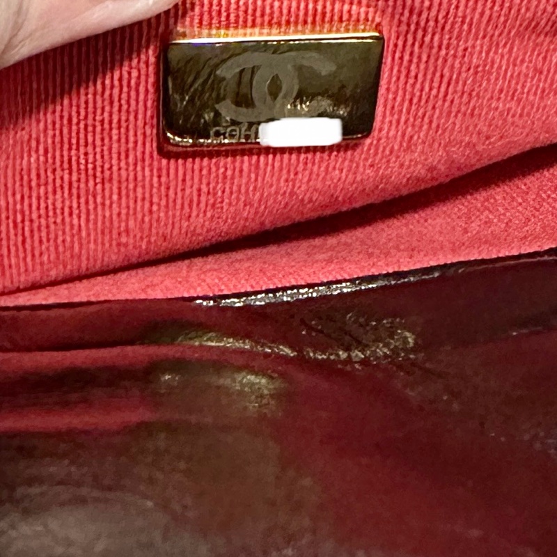 CHANEL（香奈兒）天貓精靈 HOBO嬉皮包 中號 黑色金扣 牛皮油蠟皮-14