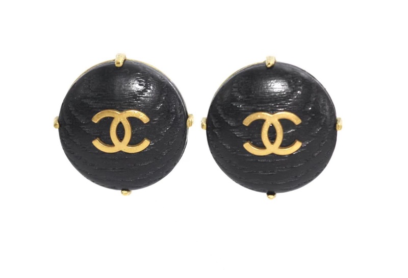 Chanel Vintage 94A木頭黑色夾式耳環-9