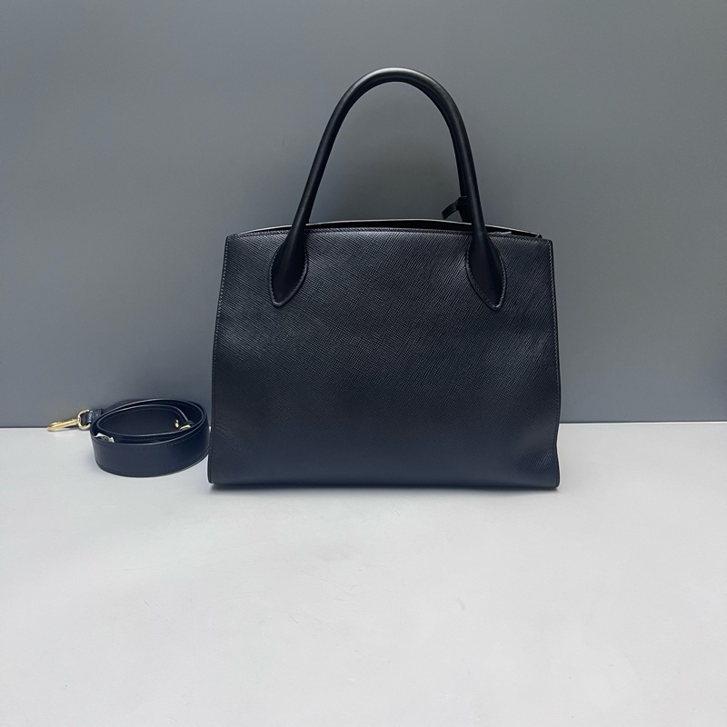 普拉達Prada Monochrome 托特包 底長約33~-1