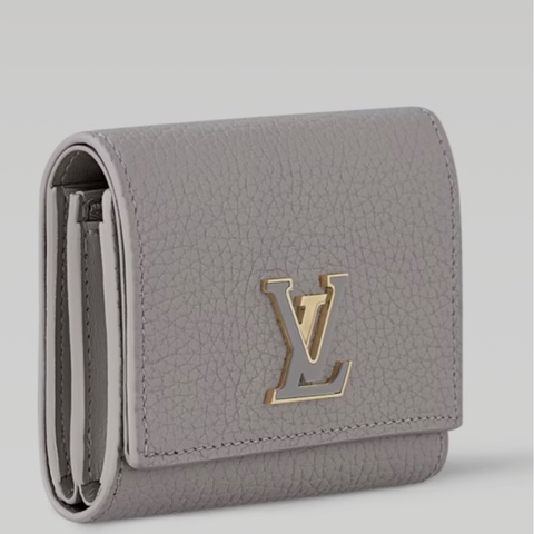 LV M12406 Capucines Tiny 錢包