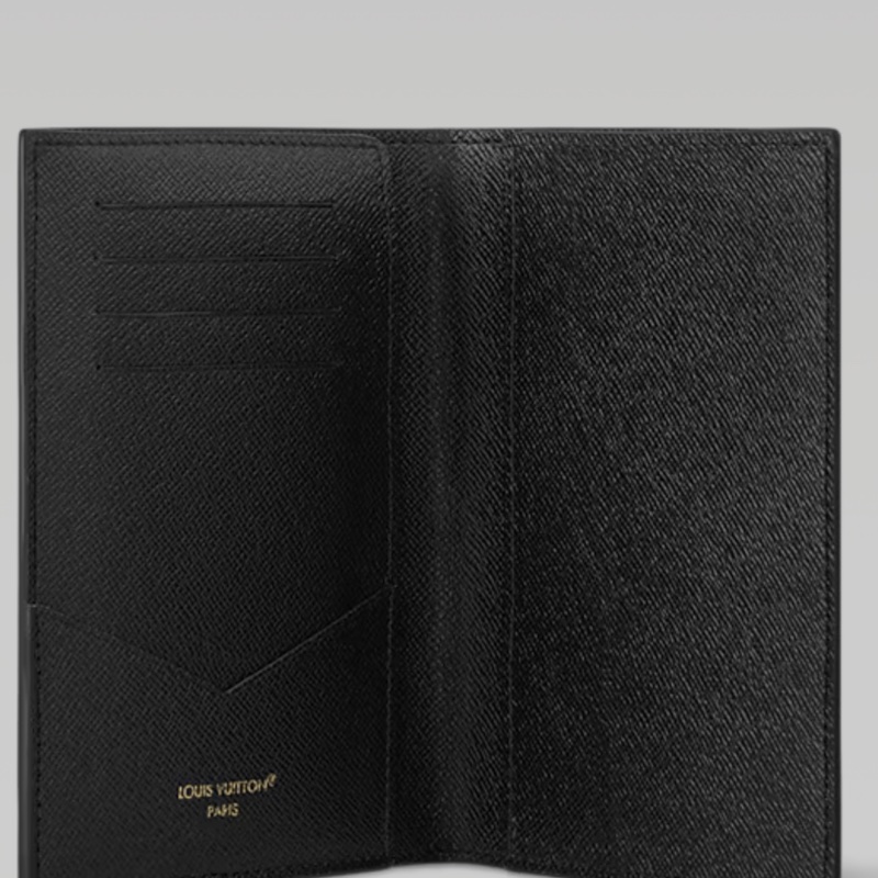 (已保留)louis Vuitton M26571 護照封套-1