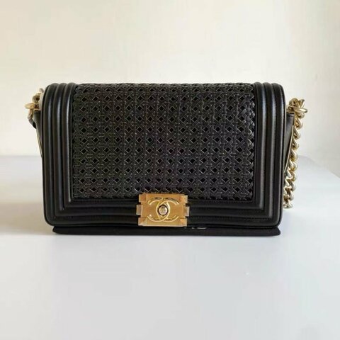 chanel 黑金編織中號 leboy 裸空黑色金扣翻蓋鍊條包 19開 25*15，98新' 配件塵袋