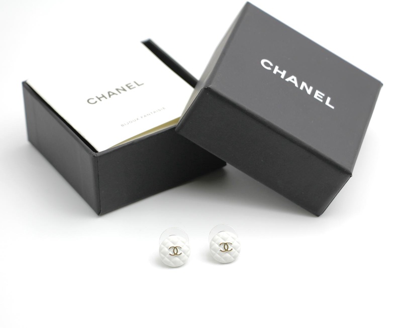 Chanel 19C樹脂白色圓形耳環-8