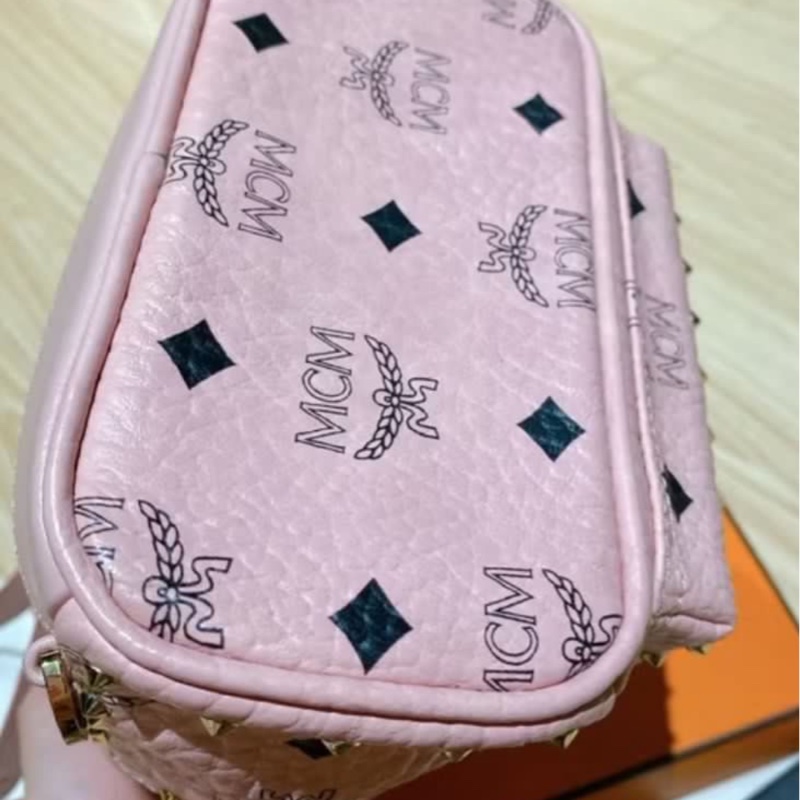 MCM mini櫻花粉後背包-3