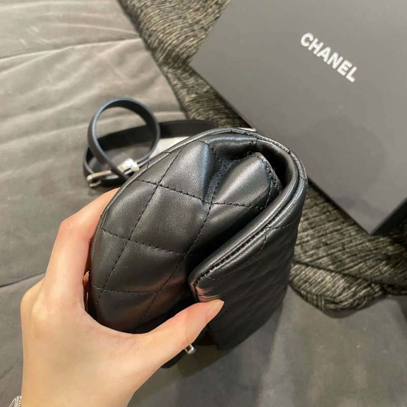 全新全配帶膜❤️ chanel #黑銀 #腰包 #胸包 #芯片款-3