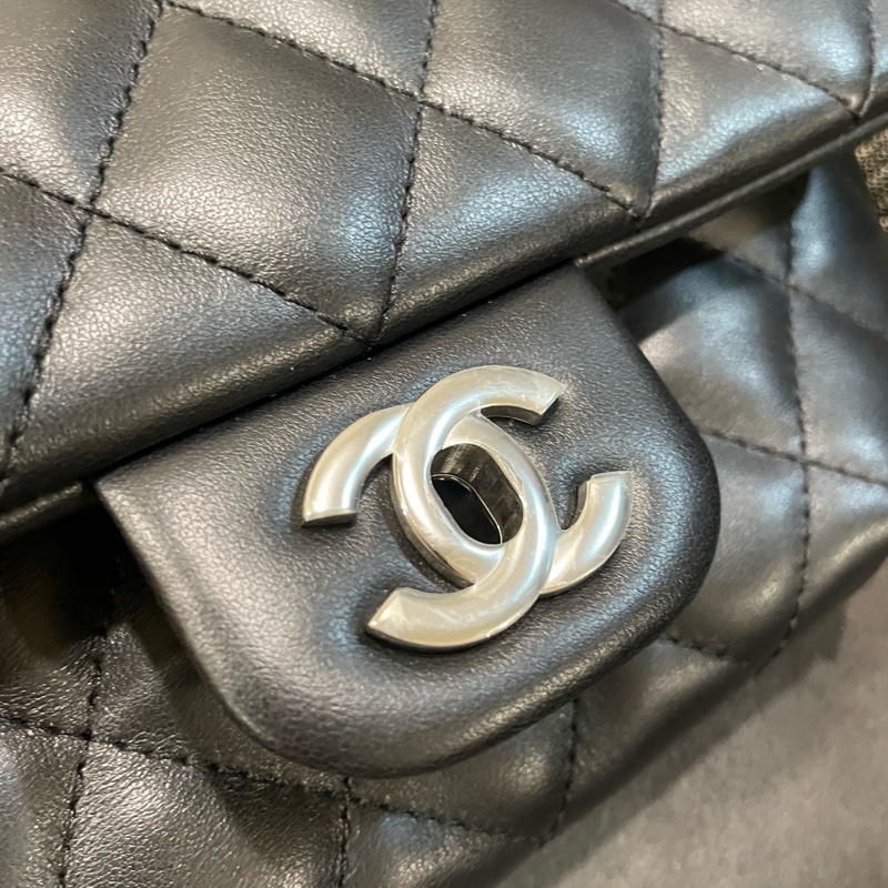 全新全配帶膜❤️ chanel #黑銀 #腰包 #胸包 #芯片款-7