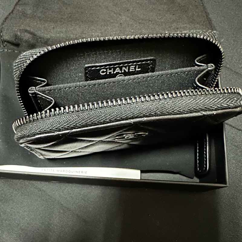 全新 Chanel So Black  ㄇ字鍊羊皮零錢包-2