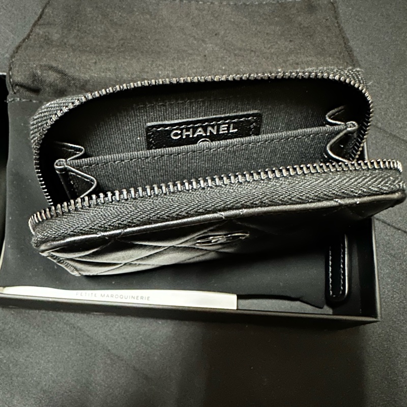 全新 Chanel So Black  ㄇ字鍊羊皮零錢包-7