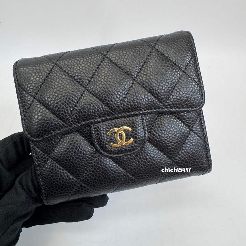 Chanel 黑金荔枝皮三折短夾 晶片款-0