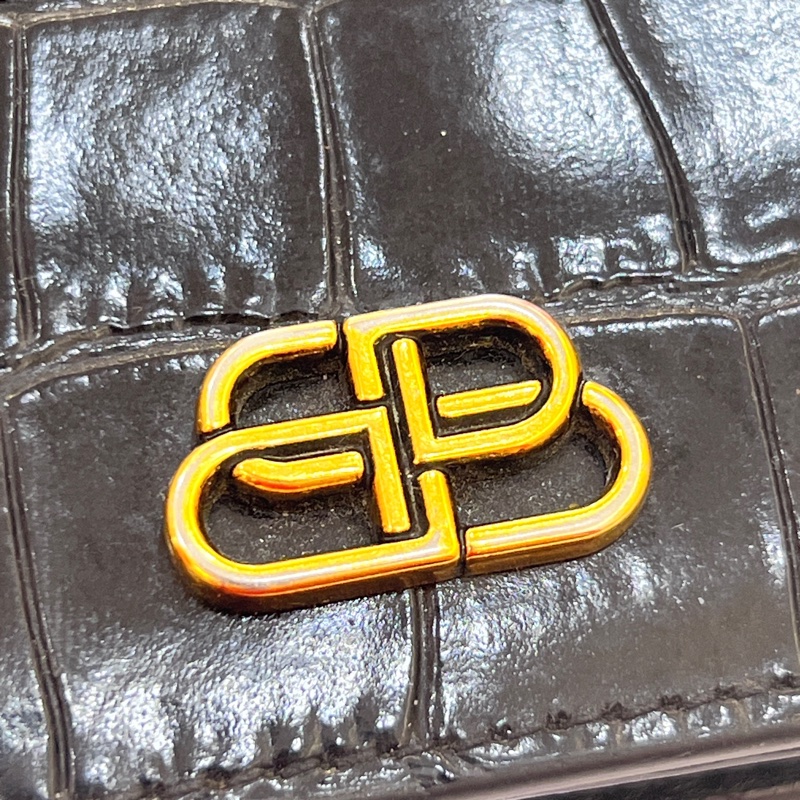BALENCIAGA 巴黎世家 BB LOGO鱷魚壓紋小牛皮對折短夾(黑)-18