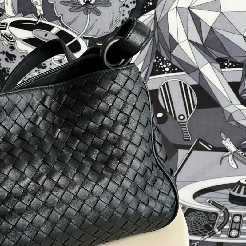 BOTTEGA VENETA 跨肩包(二手 保存好)-1