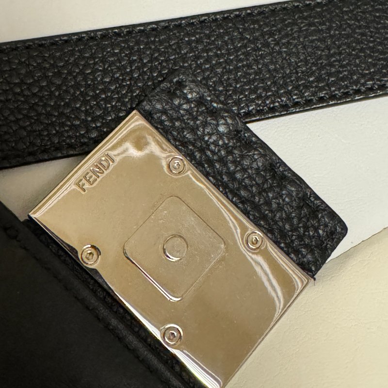 9成新 FENDI BAGUETTE 黑色小牛皮法棍包-1