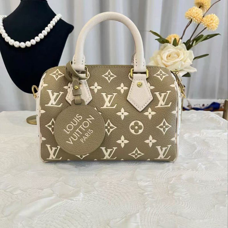 LV 酪梨綠拚白色 speedy20 春夏限定 芯片款 20*13*12 99新 配件塵袋-0