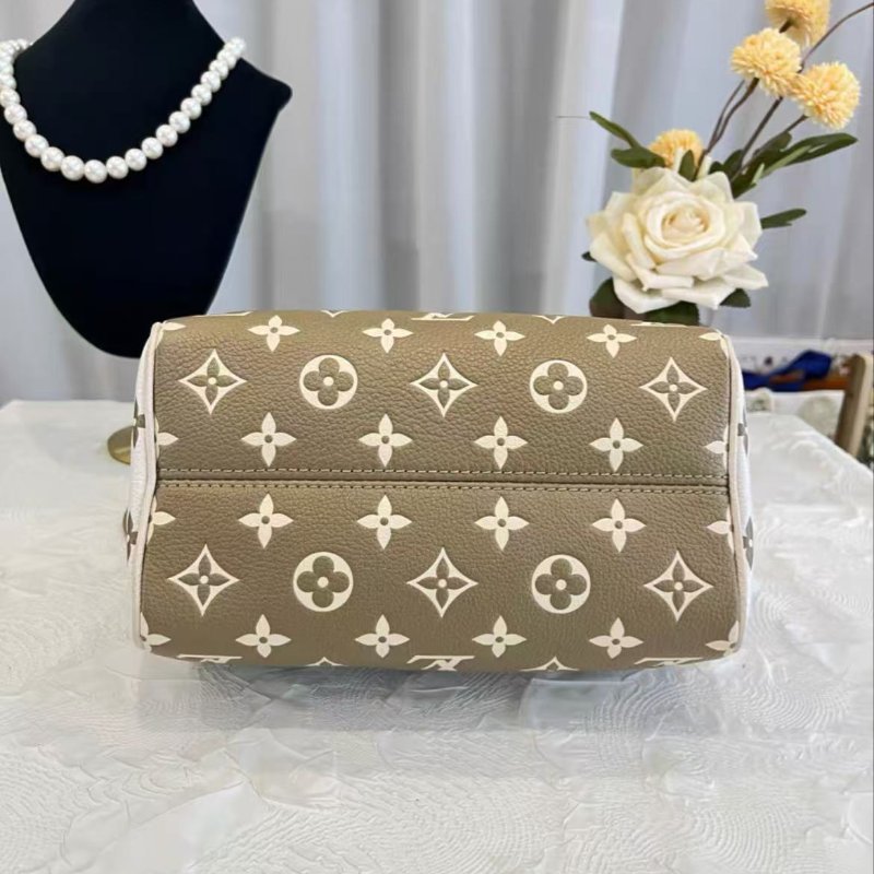 LV 酪梨綠拚白色 speedy20 春夏限定 芯片款 20*13*12 99新 配件塵袋-6