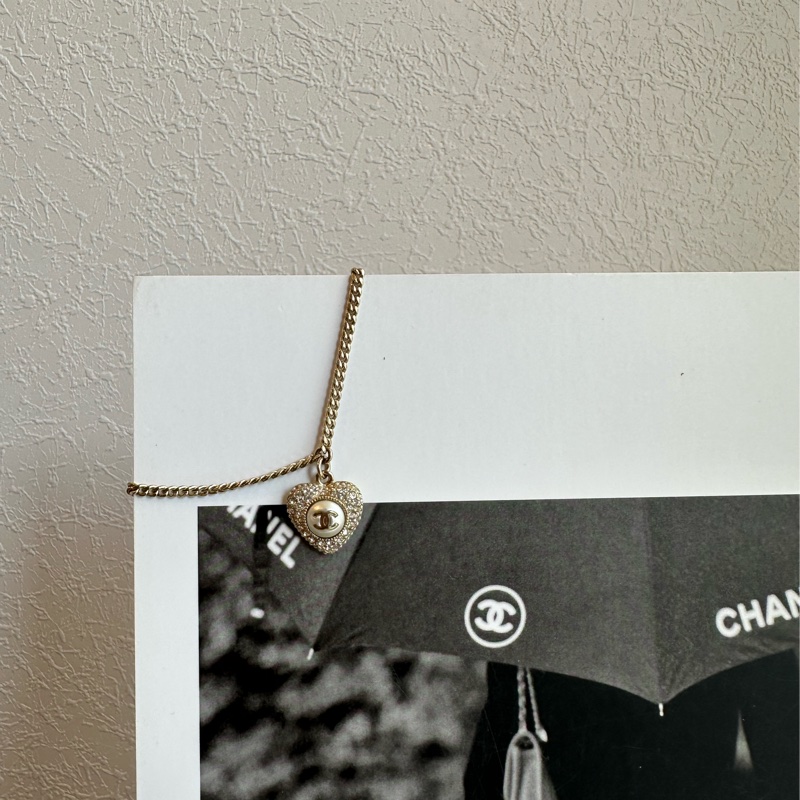 Chanel 愛心鑽手鍊-1