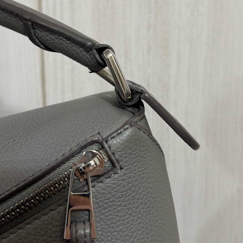 Loewe 大象灰牛皮銀釦puzzle小號-9