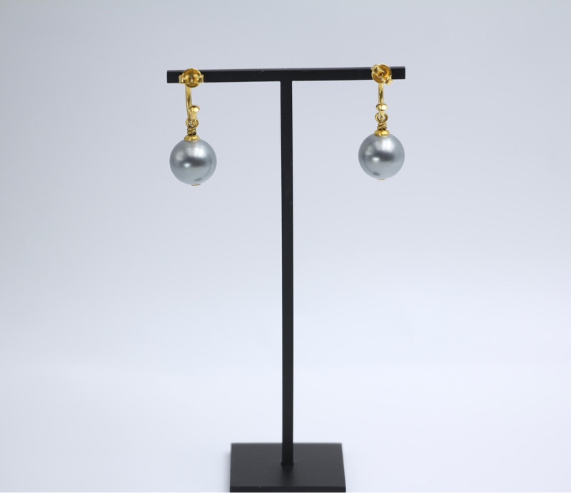 Chanel Vintage 02年仿珍珠灰色波波垂墜耳環-6