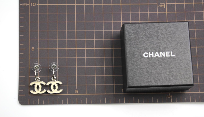 Chanel Vintage 02琺瑯白色耳環-9