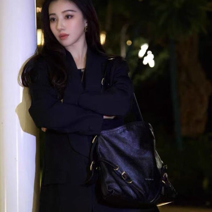 givenchy黑銀中號 voyou肩背包 40*6.5*27cm 99新 配件塵袋-0