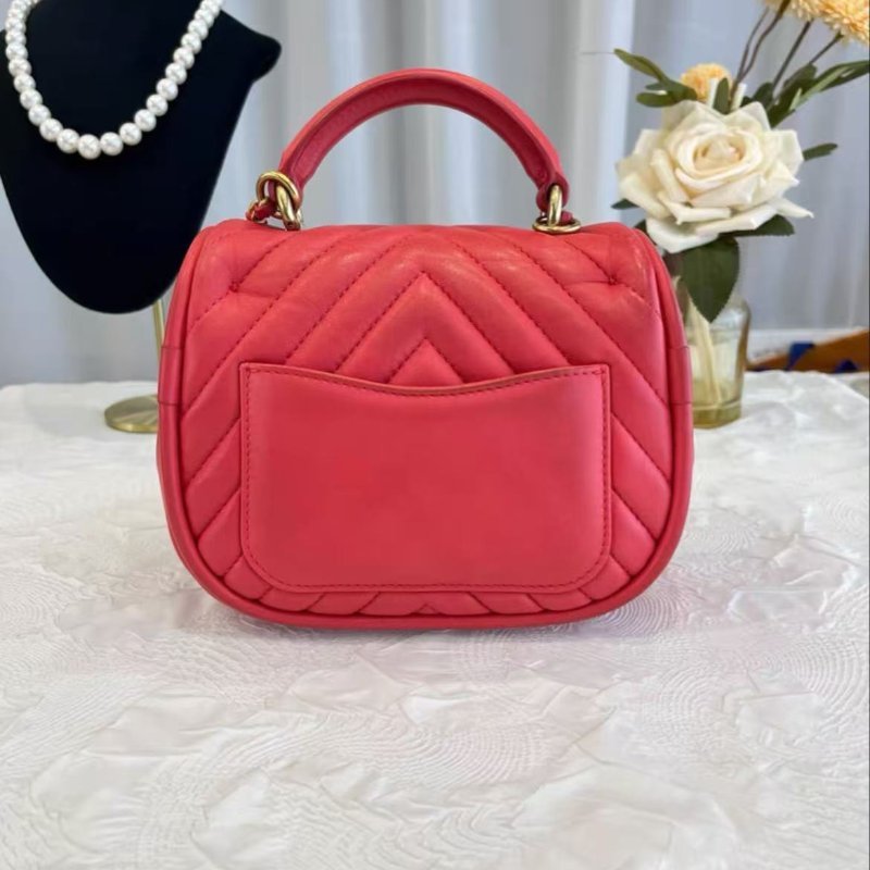 Chanel 17A handle V紋小郵差手提斜背包 20*18*8 98新 配件塵袋-5