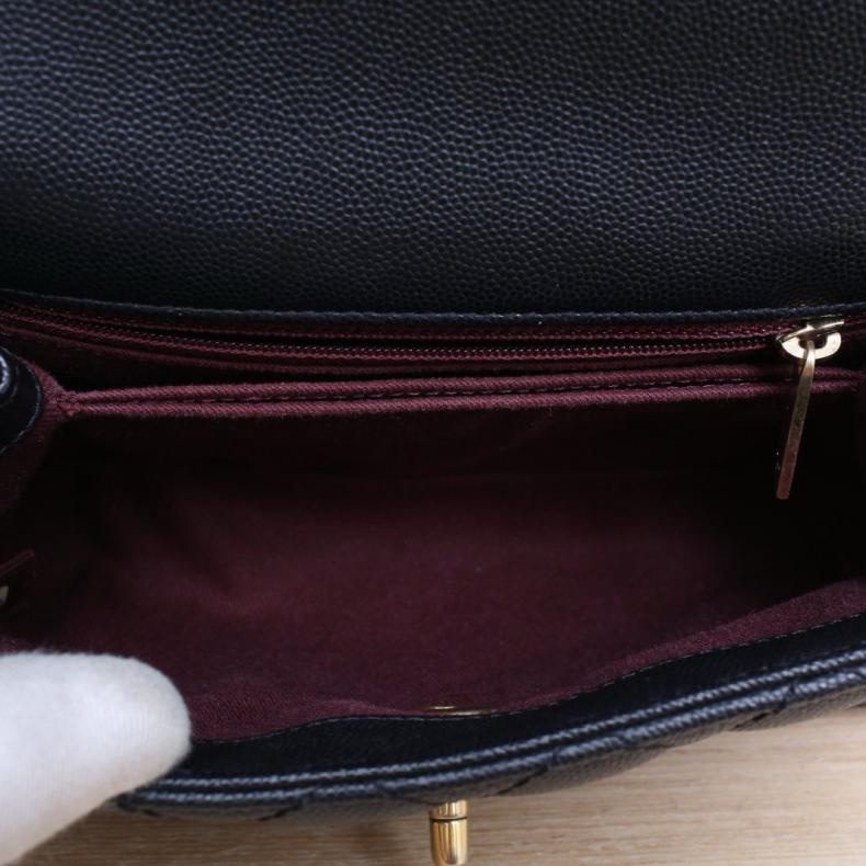 CHANEL(香奈兒) Coco Handle 小號 24cm 黑色 荔枝 25開 金扣 蜥蜴皮手柄-4