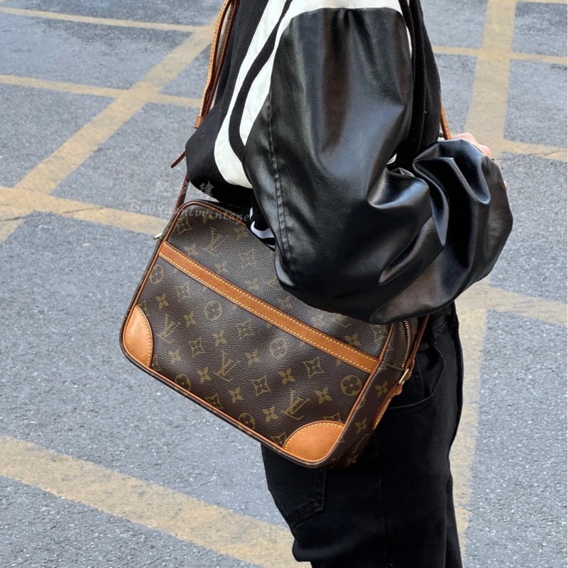 🔅男女通用款🆕Lv路易威登老花橫版相機包-3