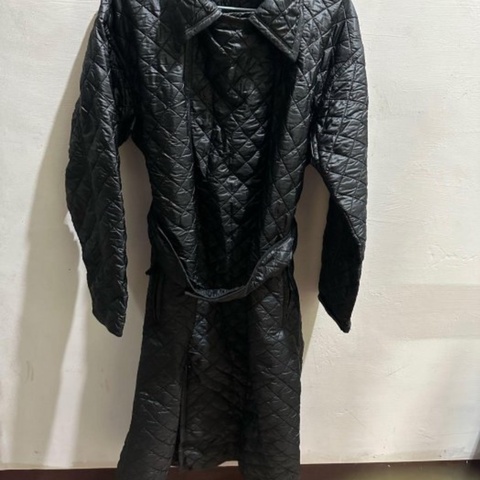 三宅一生ISSEY Miyake保證真品，Fee尺寸，黑色超輕薄長外套