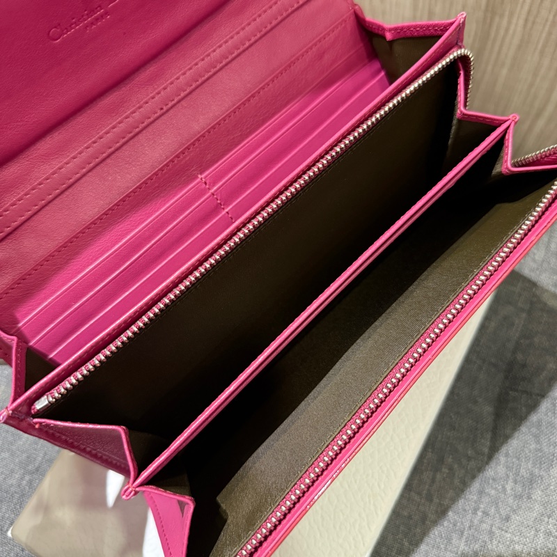 Christian Dior CD 玫瑰粉亮面漆皮銀鏈長夾 皮夾 手提包 晚宴包-7