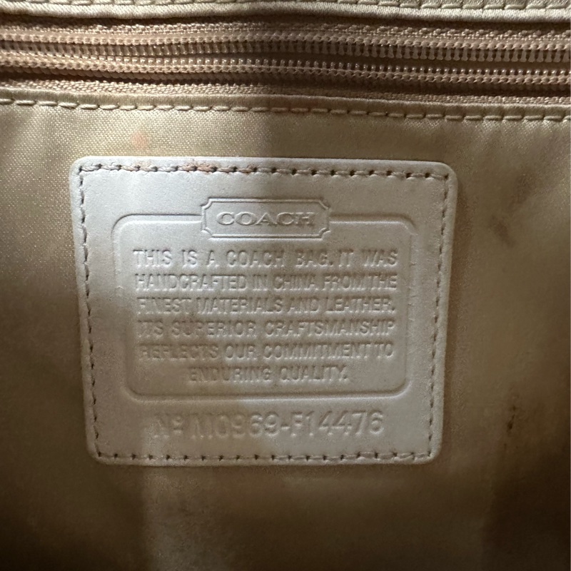 藍皮製品的Coach包,美國帶回,斜背大包!-6