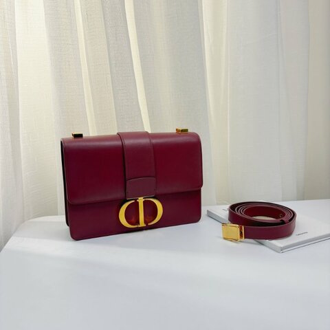 Dior 30 Montaigne棗紅小牛皮金釦斜背包 M9203UMOS_M911