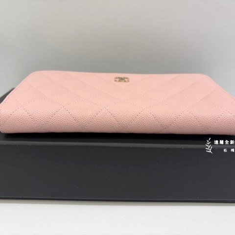 CHANEL 櫻花粉荔枝皮ㄇ拉長夾-5