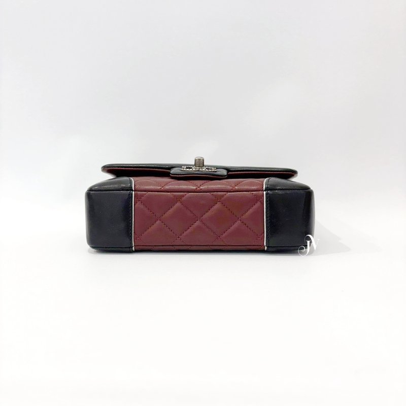 chanel酒紅羊皮滾黑邊特殊cc釦mini coco-5