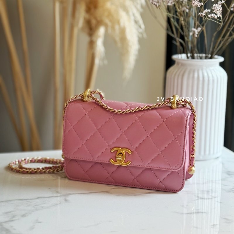 CHANEL 24C 粉色牛皮金釦雙金球下蓋包/AS2649-0