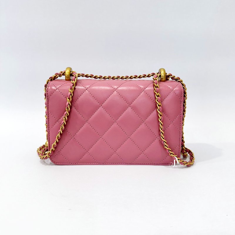 CHANEL 24C 粉色牛皮金釦雙金球下蓋包/AS2649-4