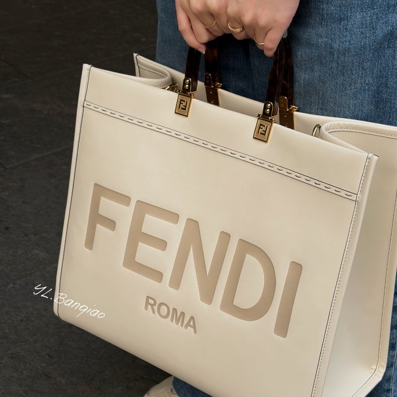 FENDI Sunshine米白色牛皮玳瑁手把托特包-0