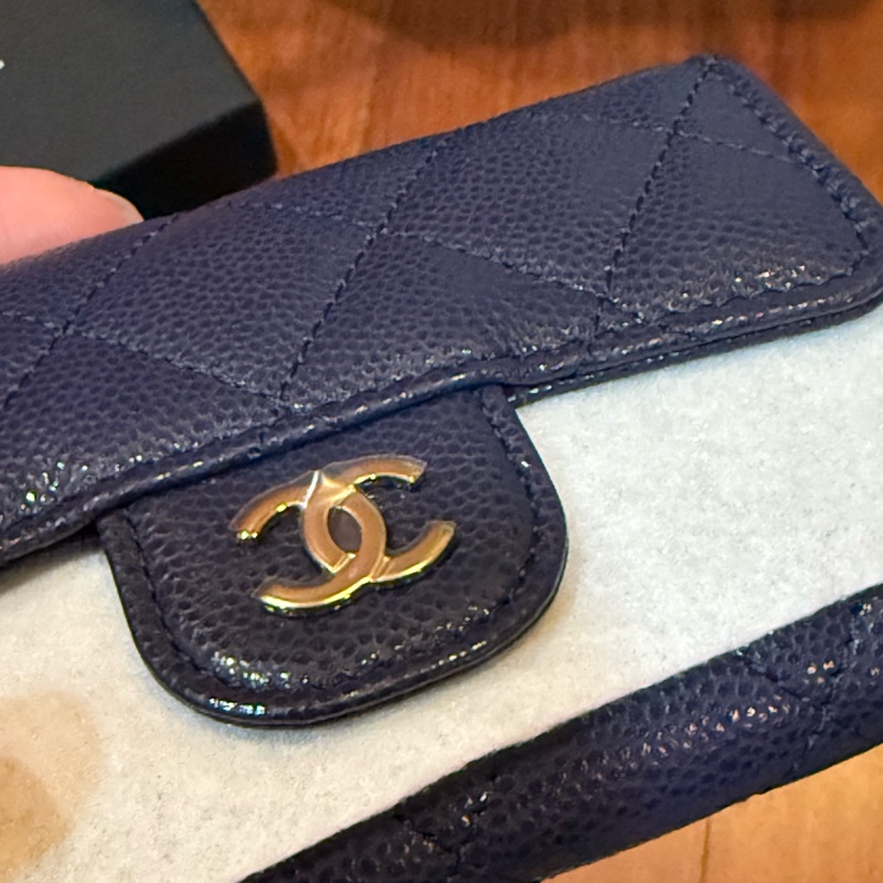 Chanel 小卡包 荔枝皮深藍淡金色logo-26