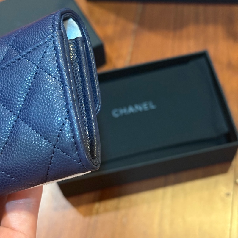 Chanel 小卡包 荔枝皮深藍淡金色logo-43