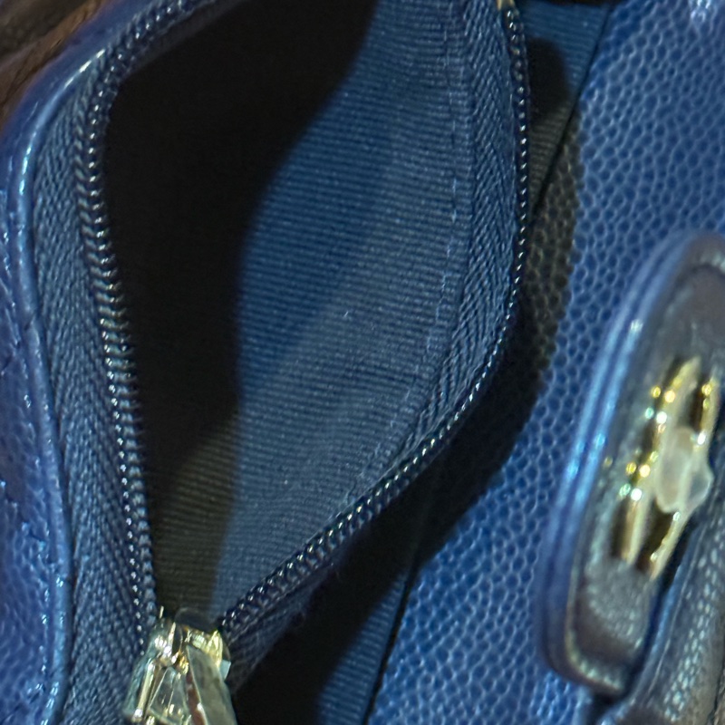 Chanel 小卡包 荔枝皮深藍淡金色logo-57