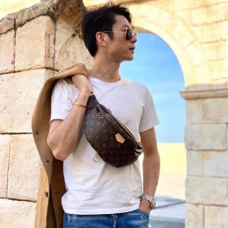 LV M43644 Bumbag🎀現品實拍 🎀 9.3成新Monogram老花字紋 腰包 斜背包 胸口包-21