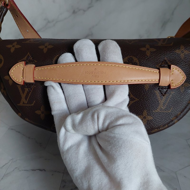 LV M43644 Bumbag🎀現品實拍 🎀 9.3成新Monogram老花字紋 腰包 斜背包 胸口包-32