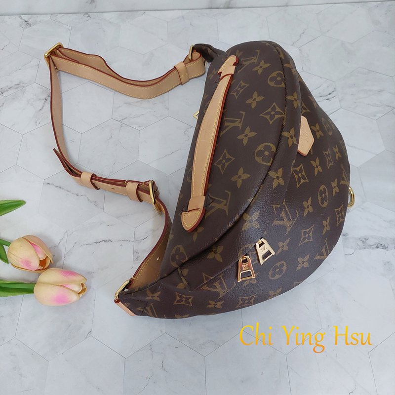 LV M43644 Bumbag🎀現品實拍 🎀 9.3成新Monogram老花字紋 腰包 斜背包 胸口包-33