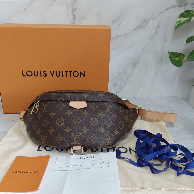 LV M43644 Bumbag🎀現品實拍 🎀 9.3成新Monogram老花字紋 腰包 斜背包 胸口包-68
