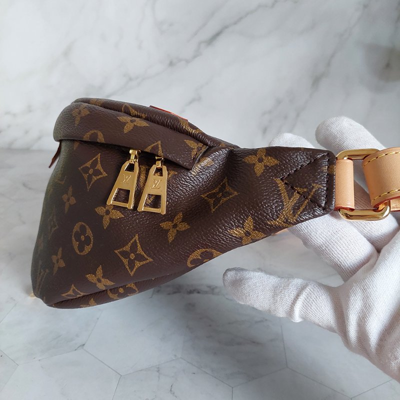 LV M43644 Bumbag🎀現品實拍 🎀 9.3成新Monogram老花字紋 腰包 斜背包 胸口包-70