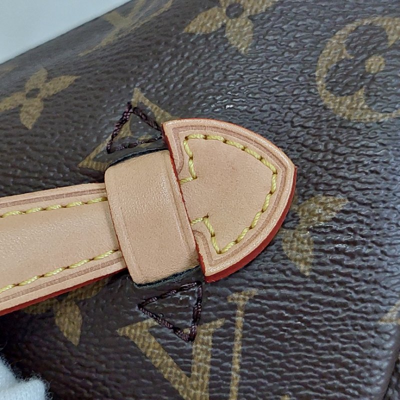 LV M43644 Bumbag🎀現品實拍 🎀 9.3成新Monogram老花字紋 腰包 斜背包 胸口包-89